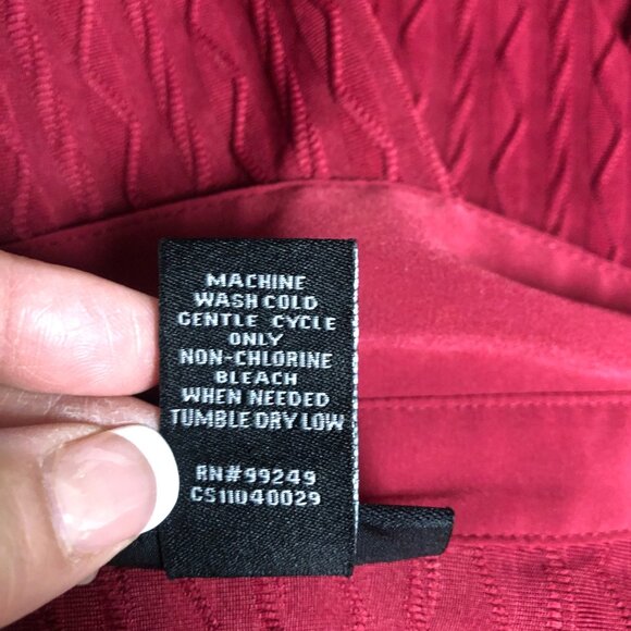 Maggie Barnes Blouse Womens Size 2X 22-24 Maroon Red Textured Button Up Shirt - Picture 6 of 7